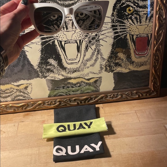 Quay Australia Accessories - Quay Sunglasses Harper !